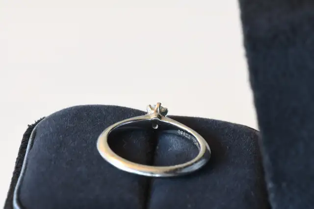 Tiffany & Co. Platinum Diamond Ring in Jewellery & Watches in Downtown-West End - Image 7
