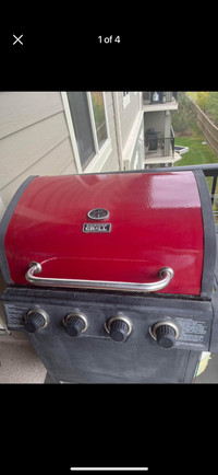 Backyard Grill Red Lid 4 BurnerGas Grill BBQ with Propane tank