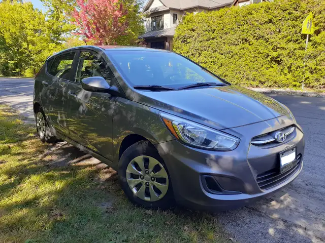 Low mileage 2017 Hyundai Accent SE Hatchback