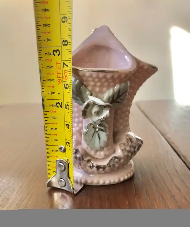 Tiny Pink Ceramic Vase Posey Decor Decoration Japan in Arts & Collectibles in Calgary - Image 9