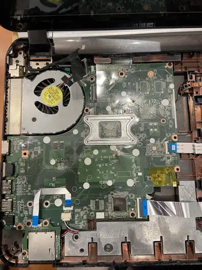 Reparation d ordinateurs portable bureau , laptop  repair on