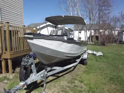 1992 Tracker pro deep V17. The trailer is 2021. The motor is 2018 Evinrude 60hp E-Tec. Come with Gar...
