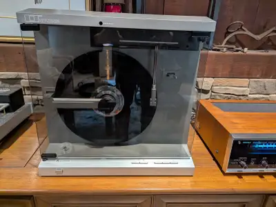 Mitsubishi LT-640 Linear Tracking Vertical Turntable, View more
