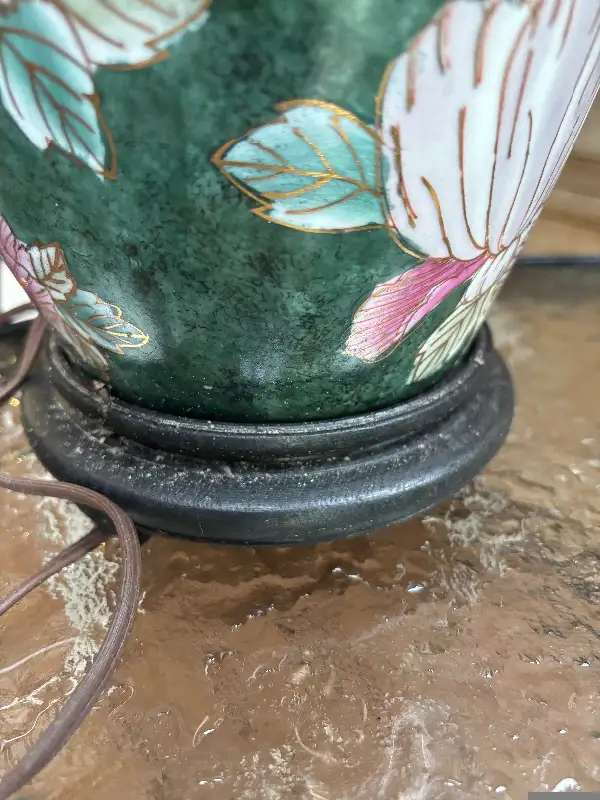 Vintage 80’s Porcelain Qing dynasty vase style lamp in Indoor Lighting & Fans in City of Toronto - Image 11