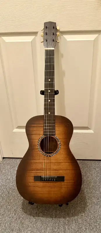 Guitare / Vintage / 1930s in Guitars in Laval / North Shore - Image 2