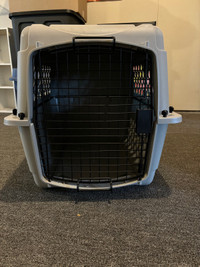 Pet carrier/crate