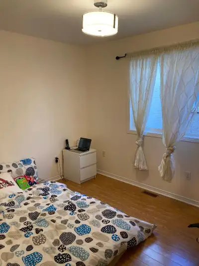 Description Beautiful furnished 1 Bedroom in a 4-Bedroom house in Woodbridge, Vaughan – $1,200/month...