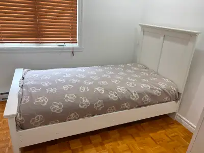 Lit simple et matelas, View more