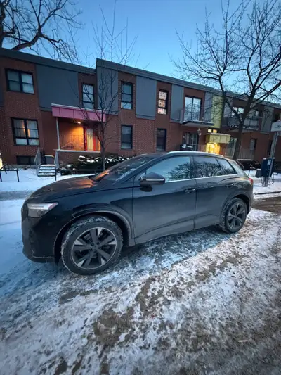 Lease takeover - Monthly payments are 689.94$ TAX IN. One of the last fully electric luxury cars to...