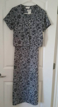 Ladies -- Grey Dress with Jacket -- Small  --Yorkton, Sk