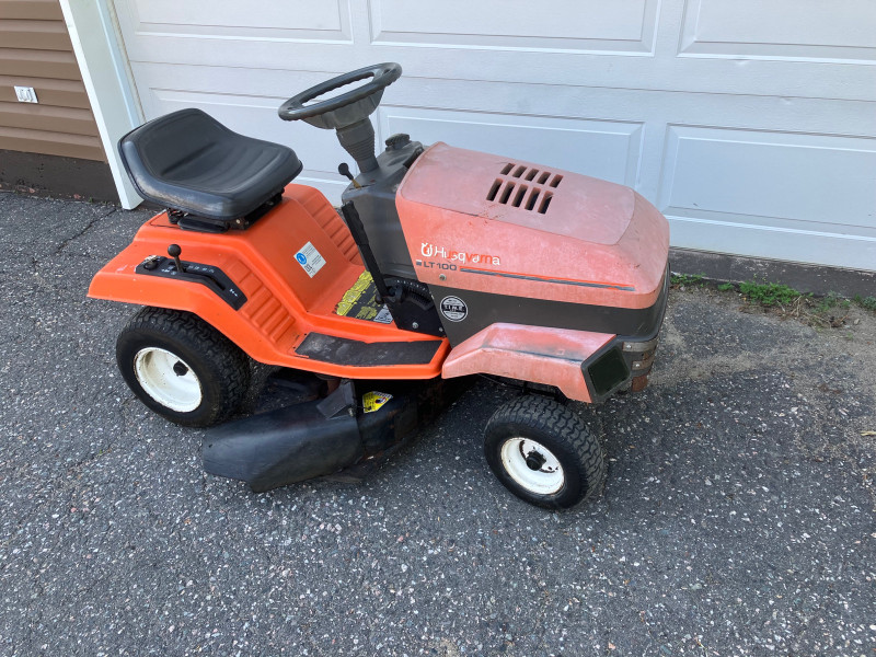 Riding lawn tractor Lawnmowers & Leaf Blowers Sudbury Kijiji