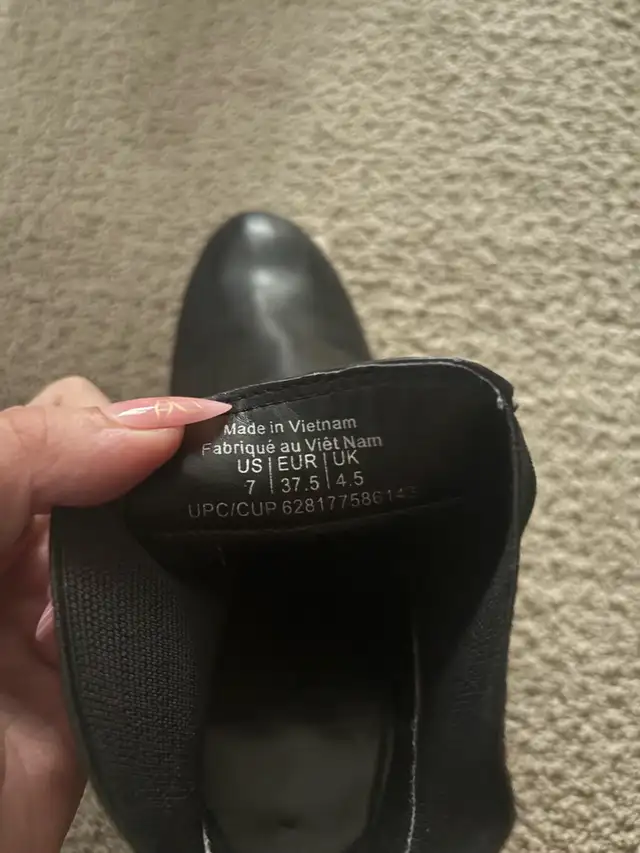 High heels in Women's - Shoes in Edmonton - Image 4