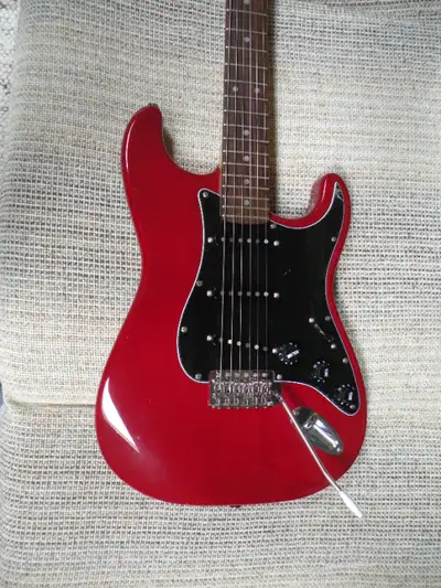 Full size Standard Body, Neck, All Original. Fresh set up with new EB strings. New loaded pickguard,...