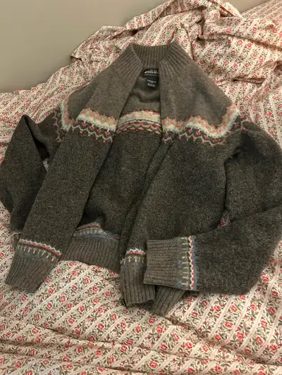 25 takes this gorgeous Woolrich zip up sweater it fits too snug., View more