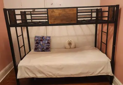 Rustic Industrial Metal Twin-over-Twin Bunk Bed – Excellent Cond, View more