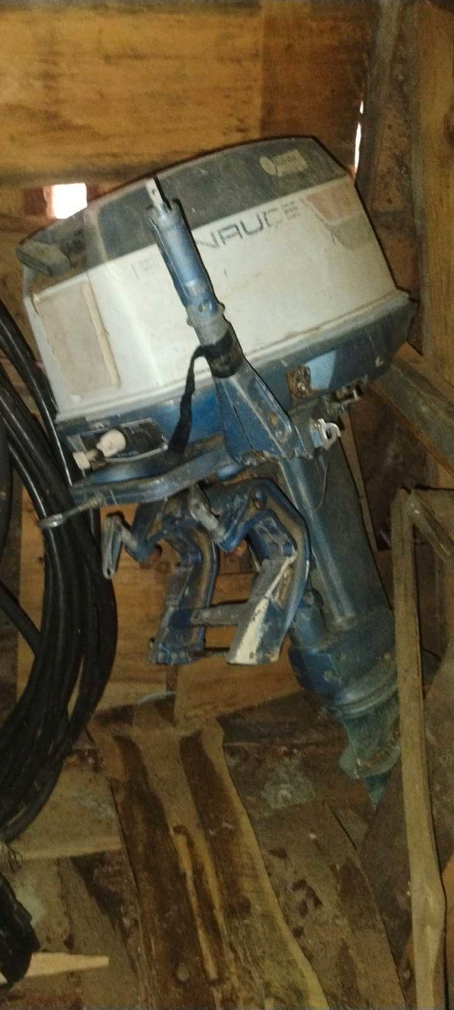14 ft Boat and motor for sale 500$ or 4k HDR 10 tv no trailer in Powerboats & Motorboats in Sudbury - Image 3