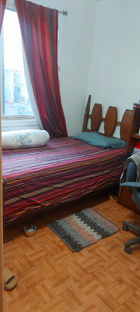 Girls personal Room, or room for1 girl in shared Metro Monk/Parc