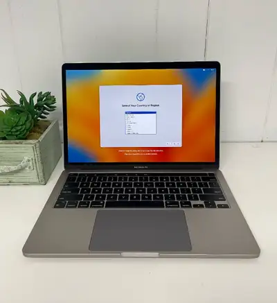 MacBook Pro (13-inch, 2020) (M1, 8GB, 256GB)