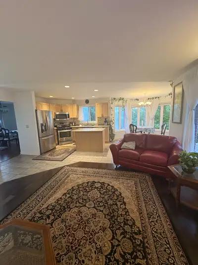 Furnished 3 bedroom, 3 bathroom home for rent for short term lease in Port Colborne Asking $2500 mon...