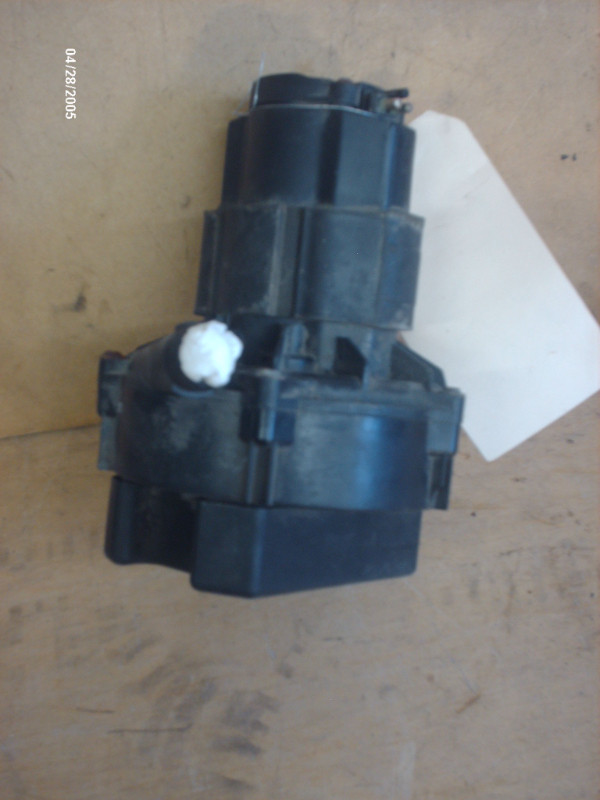 MERCEDES SECONDARY AIR INJECTION PUMP in Engine & Engine Parts in City of Toronto - Image 4