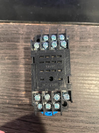 4 Pin Relay Base, DIN Rail mounted (CZY14A)