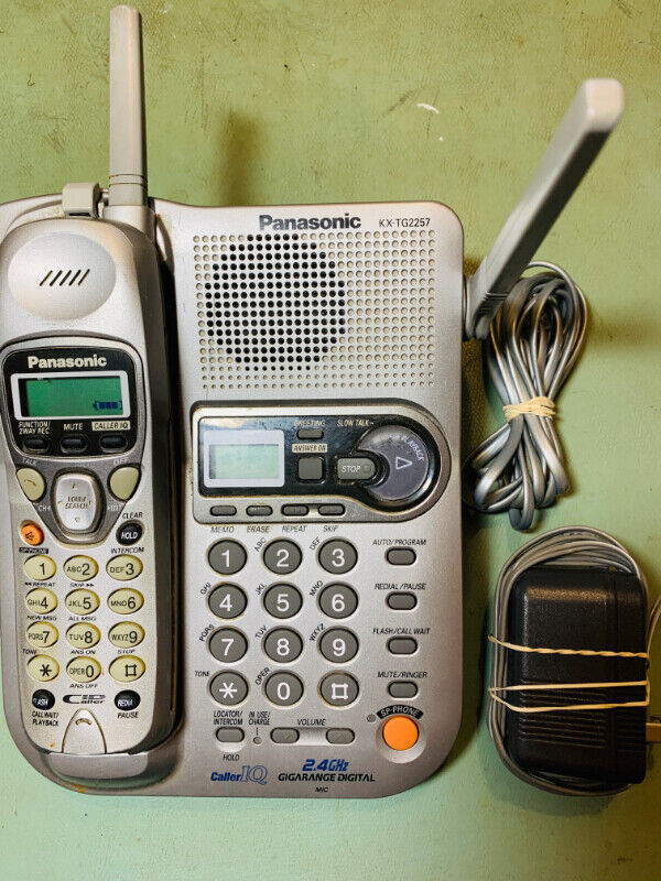 Panasonic Digital phone KX-TG2621 and KX-TG2257 dans Téléphones résidentiels et répondeurs  à Ville de Montréal