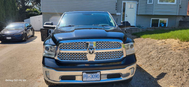 Mint condition 2017 Dodge eco diesel Lariat in Cars & Trucks in Vernon - Image 2