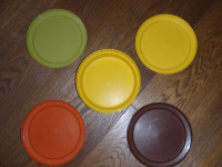 4 Vintage 1970's Tuperware Plates,1 Bowl