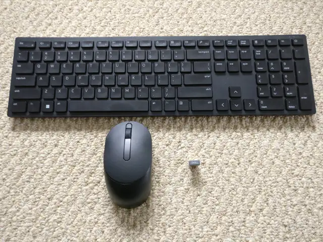 Dell wireless keyboard and mouse set in Mice, Keyboards & Webcams in Ottawa - Image 3