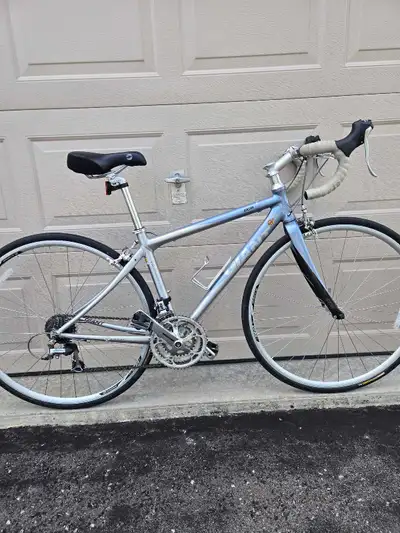 Giant OCR 3 W road bike , View more