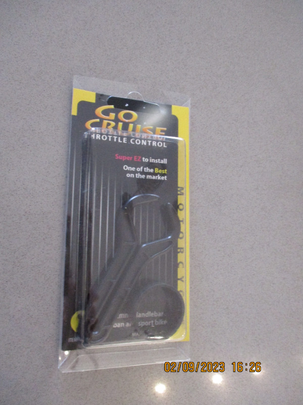 Go Cruise Motorcycle Throttle Lock-Never Used-$20 in Motorcycle Parts & Accessories in Edmonton