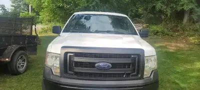 Saftied as of July 30 2025. 2014 Ford F150 Rear wheel drive 279,036 km Comes with winter tire on rim...