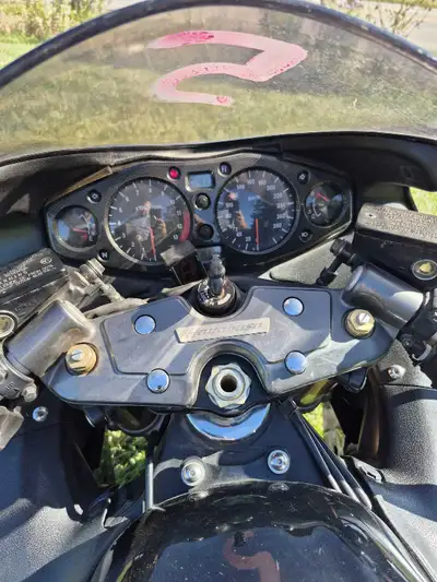 For sale is a used Suzuki Hayabusa. It comes with a 1299cc, four-cylinder engine, manual transmissio...