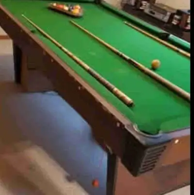 70s Pool Table 4'x8' folding legs, comes with snooker balls as well as 8 ball, rack & an assortment...