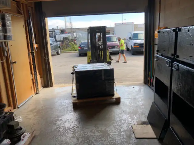 Shared Industrial Warehouse with Office in Commercial & Office Space for Rent in Oshawa / Durham Region - Image 2