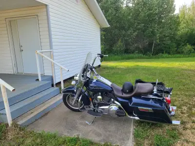 08 Road King 96ci 6 spd Very well maintained bike Electronic cruiser control Upgraded brakes and rea...