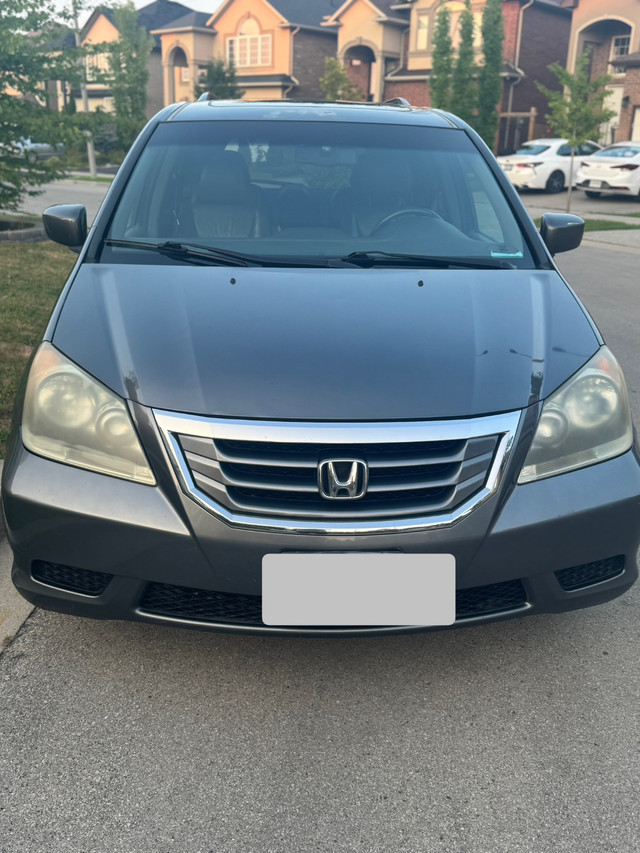 8 Passenger 2010 Honda Odyssey EX, FWD with DVD & leather seats in Cars & Trucks in Hamilton