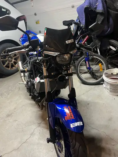 Track bike for sale, great light weight class bike very friendly for beginners, has vortex clipons,...