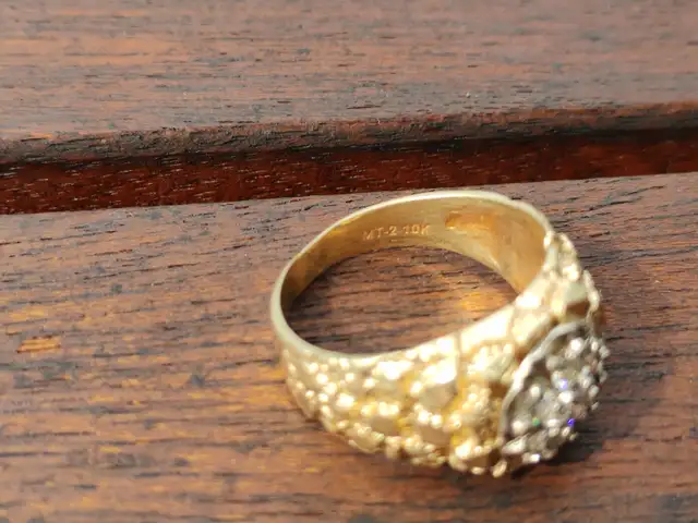 Bague masculine de prestige – or 10k, 7 diamants, style Diamond in Jewellery & Watches in Sherbrooke - Image 4