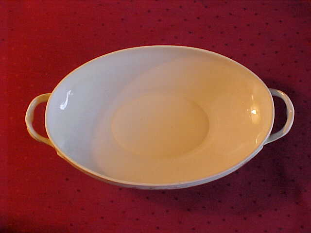 VINTAGE AUSTRIAN VEGETABLE/SOUP TUREEN in Kitchen & Dining Wares in Calgary - Image 4