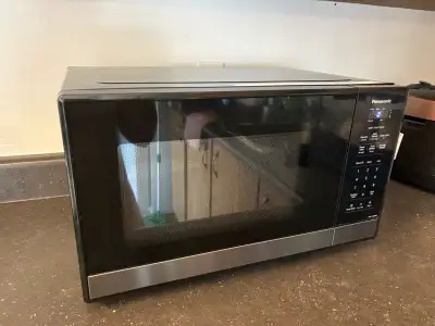 Panasonic microwave (almost new), View more