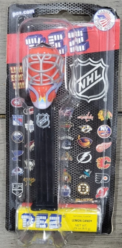 Lot of 2 PEZ NHL hockey goalie mask Candy dispenser in Toys & Games in Mississauga / Peel Region - Image 2