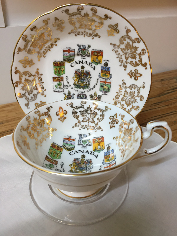 Magnifiques tasses de fine porcelaine dans Art et objets de collection  à Ville de Montréal - Image 3