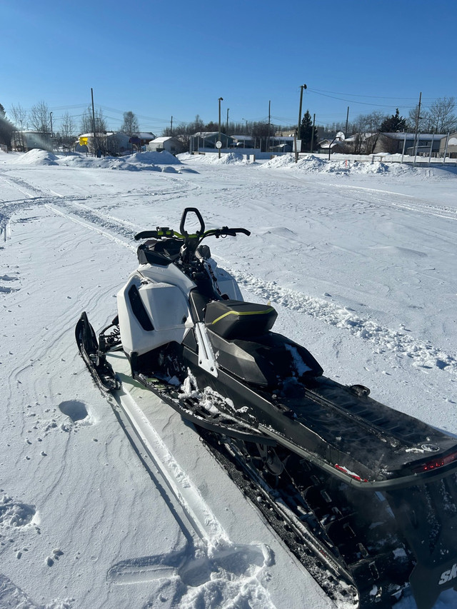 2018 Freeride 850 in Snowmobiles in Yellowknife - Image 2