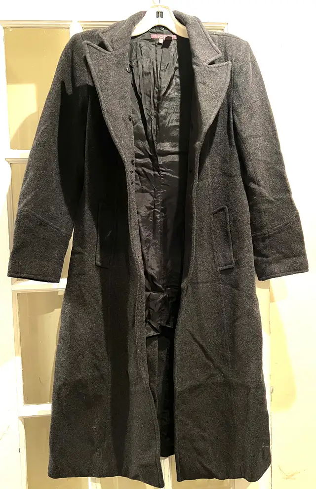 Manteau trench en laine pour femmes / Women wool trench coat in Women's - Tops & Outerwear in City of Montréal - Image 4