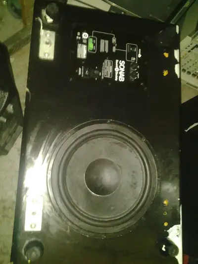 Sonab CSW Powered Subwoofer$1500 new $$ 200watt audiophile !!!! LES PRIX EN CHANGEMENT CONSTANT, gén...