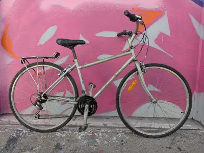 Peugeot hybrid bike - 700c, 21 speeds, rack - tuned up, View more