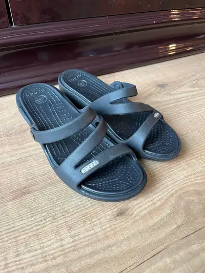 Crocs sandal women size 5, View more