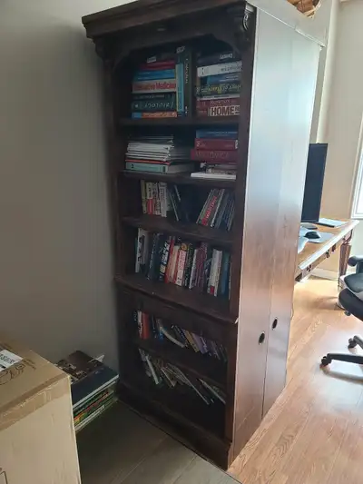 All for 300$. Used but high quality. Willing to sell desk and libraries only for 150$.