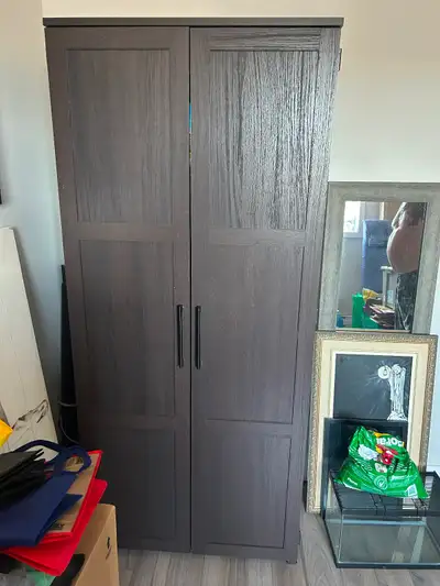 Armoire neuve dans sa boîte à vendre 175$, View more